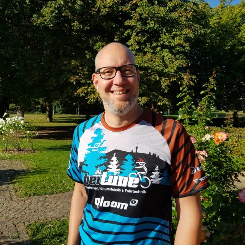 Unseren Guide Timo triffst Du bei unserem Fahrtechniktraining