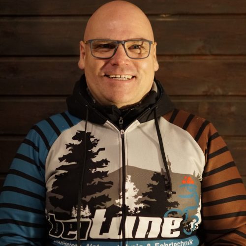 beitune Guide Eddy mit beitune Hoodie