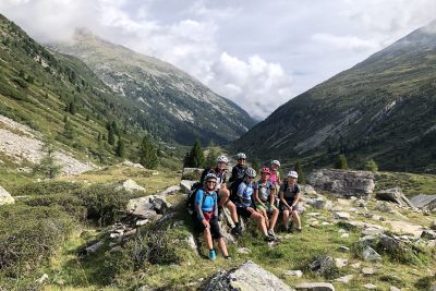 Überquerung des Alpenhauptkamms am Pfitscherjochbeitune Frauen-Transalp Zillertal Gardasee