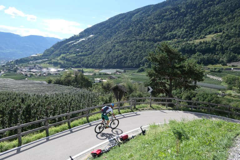 Leichte Alpenüberquerung mit dem MTB/EMTB • beitune BikeReisen