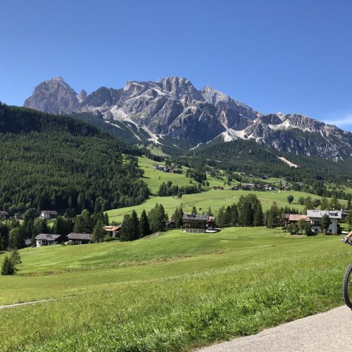 Mountainbikerin bei der beitune Genusstour Achensee-Venedig